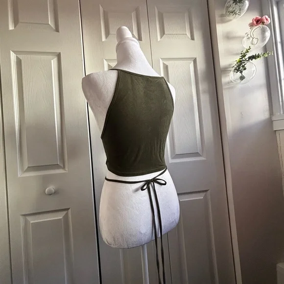 Anthropologie Olive Green Women's Crop Top - Picture 3 of 3